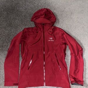 Arc'teryx Men’s Beta LT Jacket